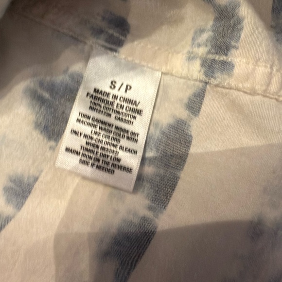 Free state, small button up shirt - Picture 4 of 5